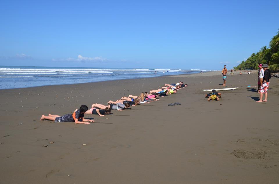 L'Académie Ste-Thérèse en Surf au Costa Rica