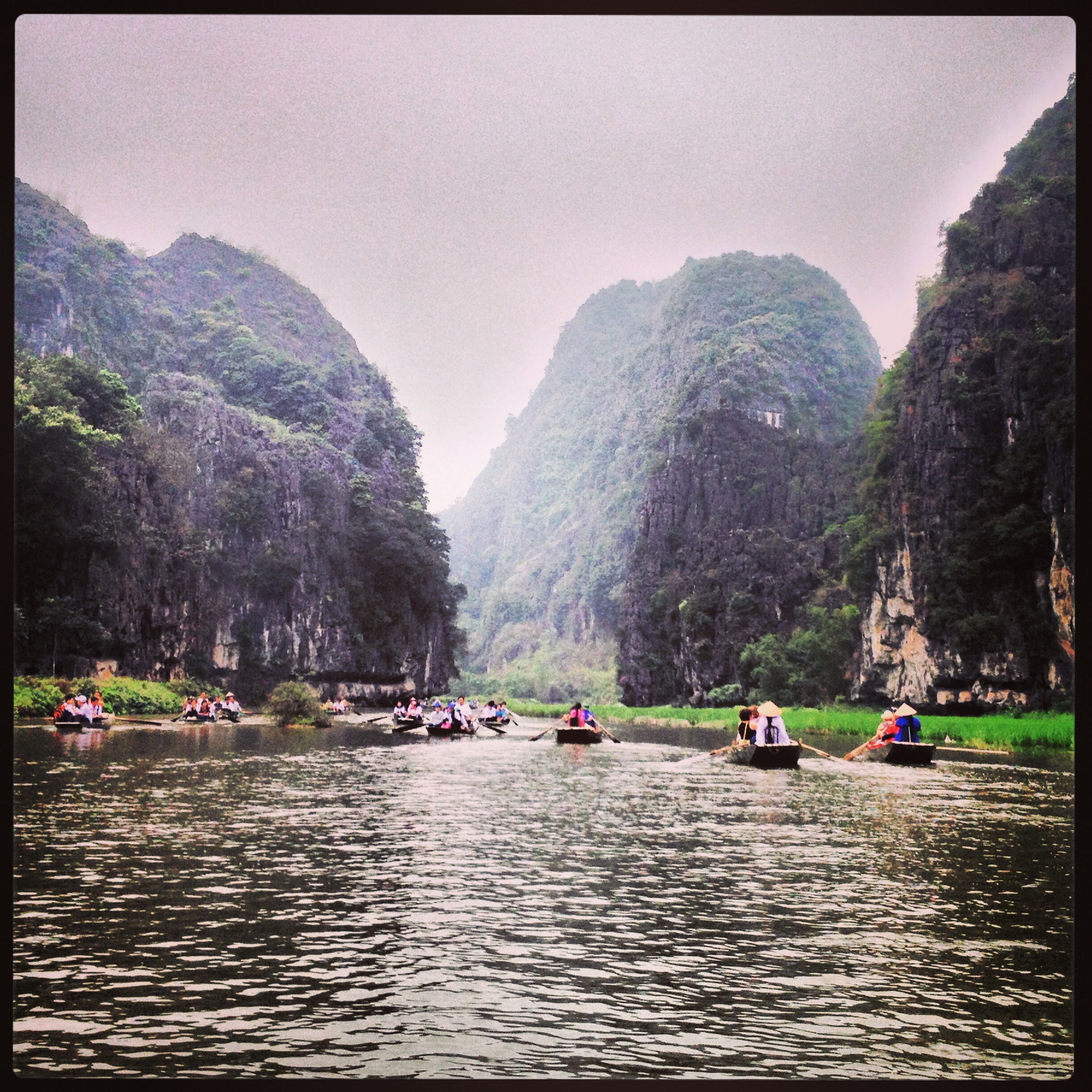 Annick en voyage de familiarisation au Vietnam - Grottes Tam Coc